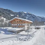 Wieslbauer * Flachau