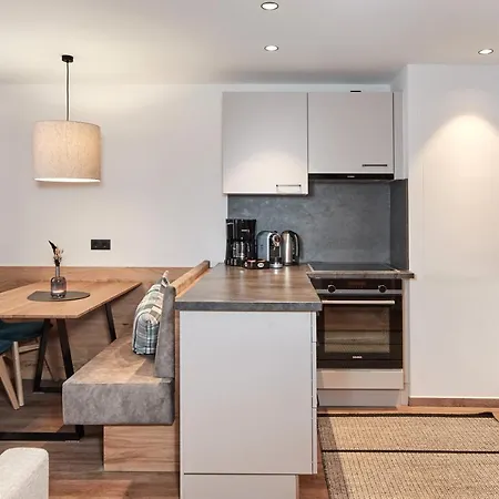 Wieslbauer * Flachau