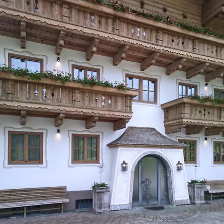 Wieslbauer * Flachau